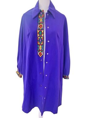 VTG 70s Evelyn Pearson Purple Embroidered Robe Jacket Boho  Statement Piece